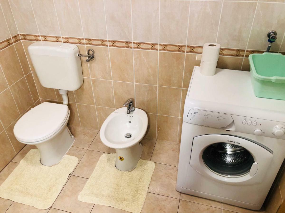 Rosita 1 Apartment โรวีน ภายนอก รูปภาพ