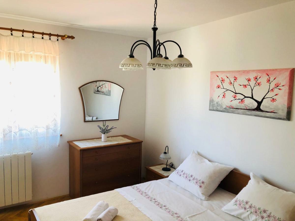 Rosita 1 Apartment โรวีน ภายนอก รูปภาพ
